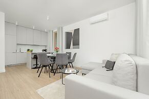 Cozy City Apartment by Renters Prestige