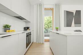 Cozy City Apartment by Renters Prestige