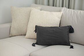 Cozy City Apartment by Renters Prestige