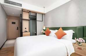 Puyue Hotel - Shenzhen East Railway Station Buji Metro Station