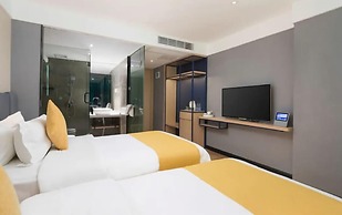 Puyue Hotel - Shenzhen East Railway Station Buji Metro Station