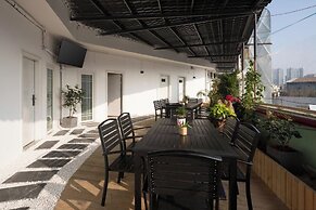 Puyue Hotel - Shenzhen East Railway Station Buji Metro Station