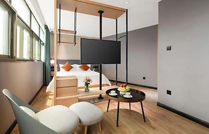 Puyue Hotel - Shenzhen East Railway Station Buji Metro Station