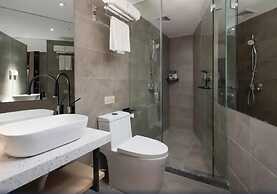 Puyue Hotel - Shenzhen East Railway Station Buji Metro Station