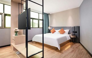 Puyue Hotel - Shenzhen East Railway Station Buji Metro Station