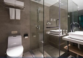 Puyue Hotel - Shenzhen East Railway Station Buji Metro Station