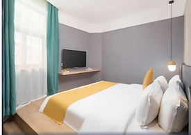 Puyue Hotel - Shenzhen East Railway Station Buji Metro Station