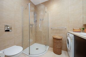 Apartment Near Stokłosy by Renters