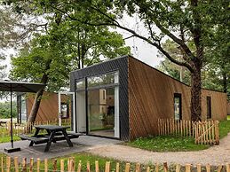 Pet-friendly Lodge, on a Holiday Park in a Green Environment