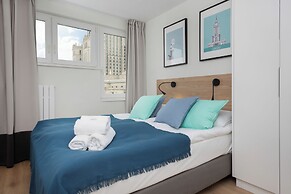 Warsaw City Center Apartment by Renters