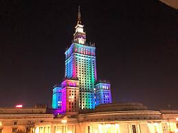 Warsaw City Center Apartment by Renters