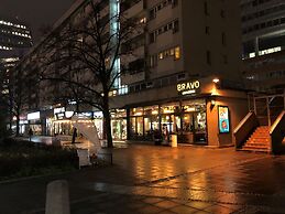 Warsaw City Center Apartment by Renters