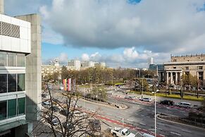 Warsaw City Center Apartment by Renters