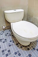 EXPRESS O 91041 Cottage Saung Suluh