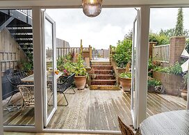 Seadream - Seadream Scarborough Limited