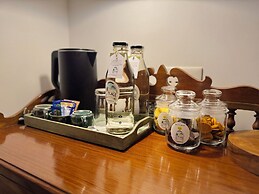 La Plage SeaView Suites