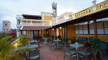 La Plage SeaView Suites