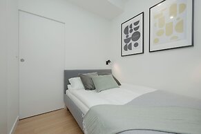 Warsaw Deluxe Apartments by Renters
