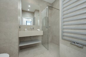 Warsaw Deluxe Apartments by Renters