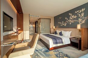 Serene Yuhua Hotel