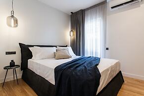 2 Level Beachfront Luxury Apt. by the Olon