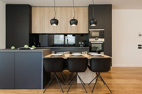 2 Level Beachfront Luxury Apt. by the Olon