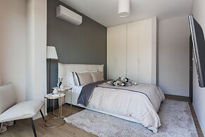 2 Level Beachfront Luxury Apt. by the Olon