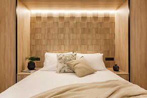 2 Level Beachfront Luxury Apt. by the Olon