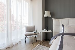 2 Level Beachfront Luxury Apt. by the Olon