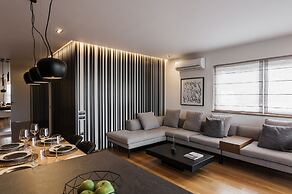 2 Level Beachfront Luxury Apt. by the Olon