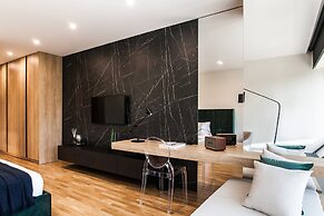 Side by Side Suites in Athens Riviera by The Olon