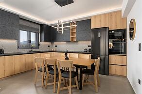 Villa Etoile - With Private Pool and Sauna