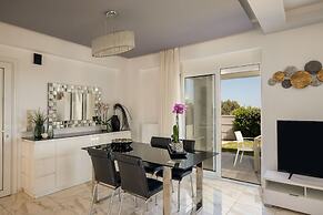 Villa Elena Beach - With Private Heated Pool