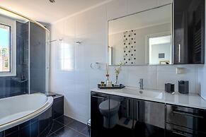 Villa Elena Beach - With Private Heated Pool