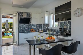 Villa Elena Beach - With Private Heated Pool