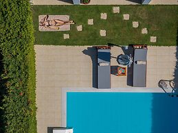 Villa Elena Beach - With Private Heated Pool