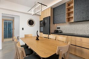 Villa Solaire - With 2 Private Pools Sauna