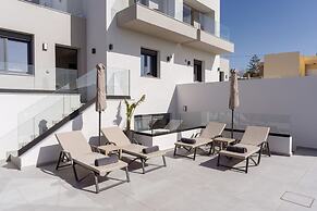 Villa Solaire - With 2 Private Pools Sauna