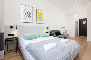 Apartments Warsaw Gagarina by Renters