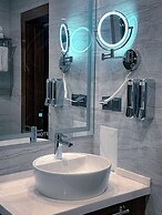 Club Hotel 777