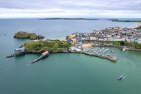 The Pennines - Close to Town Beach and Shops