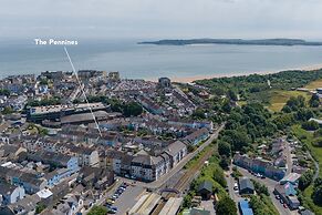 The Pennines - Close to Town Beach and Shops