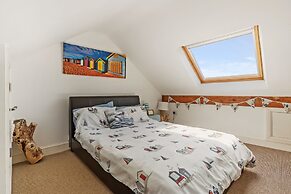 The Pennines - Close to Town Beach and Shops