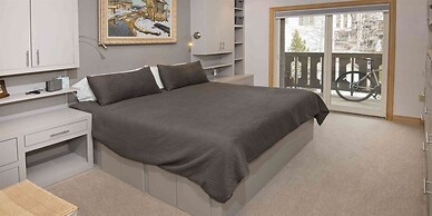 Vail Village 3 Bedroom Condo - Walk to Gondola One!