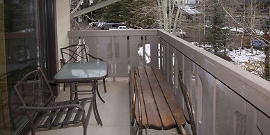 Vail Village 3 Bedroom Condo - Walk to Gondola One!