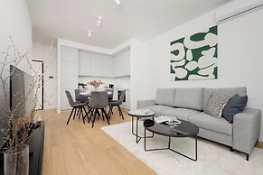Elegant City Center by Renters Prestige