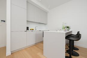Elegant City Center by Renters Prestige