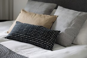 Elegant City Center by Renters Prestige