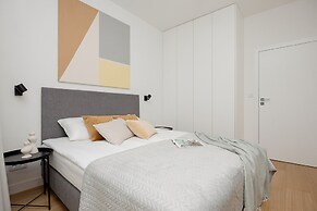 Elegant City Center by Renters Prestige