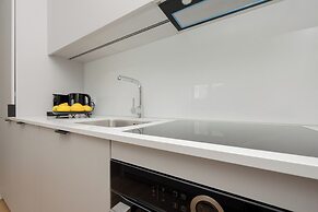 Elegant City Center by Renters Prestige